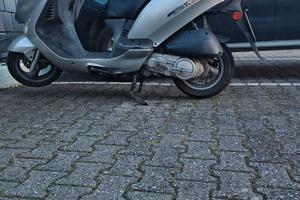 Kymco Grand Dink 150 (2005)