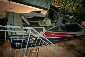 Barca capri bayliner senza motore