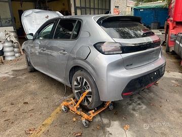 Ricambi Peugeot 208 2024 1199cc TB. HN05 KW74
