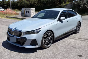 BMW I5 M40