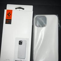 Cover, marca: spigen NUOVA, per iPhone 13 Pro max.