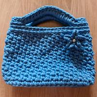 Borsetta fatta a mano