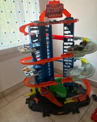 Hot Wheels City Robo T-Rex Ultimate Garage