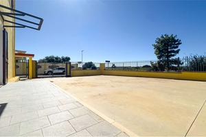 Semindipendente con ampio cortile e seminterrato