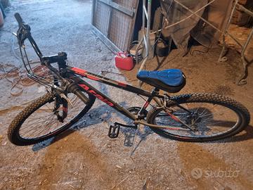 mountain bike come nuova