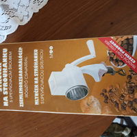 Macinino per mandorle nuovo