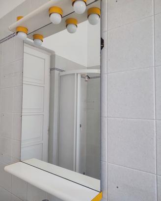 mobiletto bagno con specchio