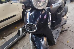 Scarabeo 200