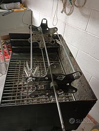 Barbecue con girarrosto 60x40