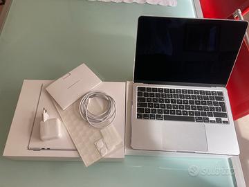 MACBOOK AIR 13,6"_16GB RAM_16 CICLI _IN GARANZIA
