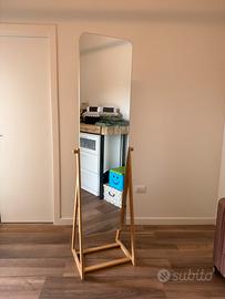Specchio grande da camera – elegante e decorativo