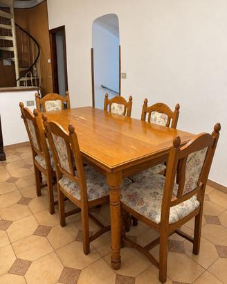 Set tavolo e 6 sedie in legno massello