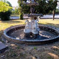 fontana in pietra di Vicenza 