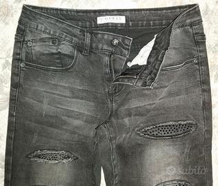 Jeans Guess da donna grigio scuri, con strass.