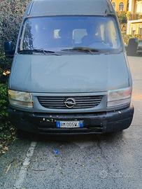 Opel Movano 2.5 DTI immatricolato gennaio 2001