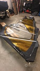 Vela windsurf Neil Pryde 4.4 Wave Core side shore