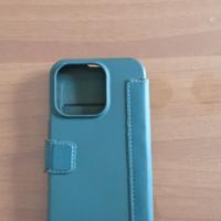 cover verde a portafoglio per iPhone 14 Pro