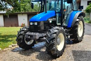 Trattore New Holland TS100