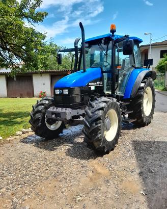 Trattore New Holland TS100