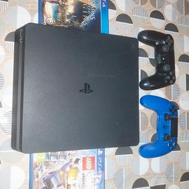 play station 4 slim con 2 joystick 2 giochi