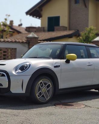 MINI Cooper SE Camdem – NOV 2022