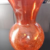 Vaso in vetro arancione effetto cracklè di design