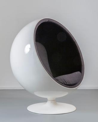 Poltrona Ball Chair – replica del design di Eero A