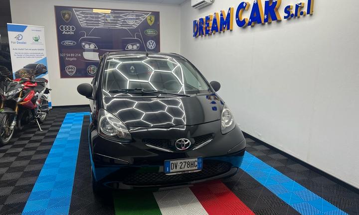 Toyota Aygo 1.0 12V VVT-i 5 porte -OK Neopatentati