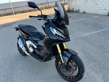 Honda x-adv 750