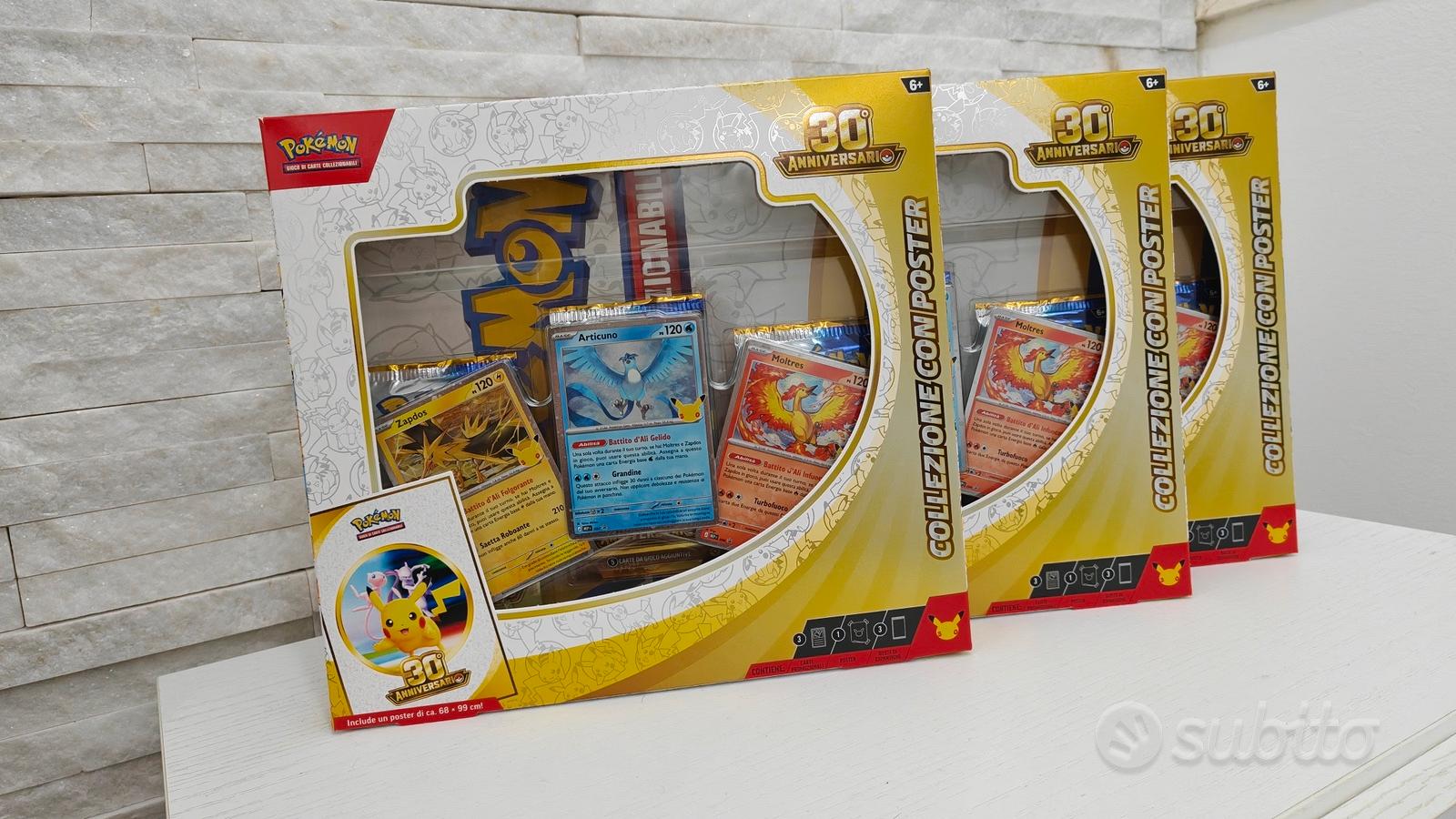 Set Pokémon Collezione 30 Anniversario con poster - Collezionismo In ...