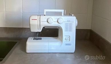 macchina da cucire Janome modello JR1012 portatile