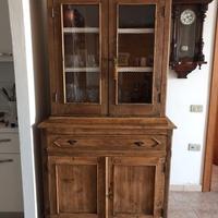 Credenza antica