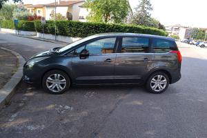 Peugeot 5008 2.0 HDi 150 cv