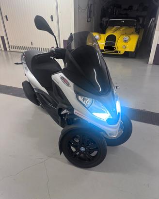 PIAGGIO MP3 300 HP