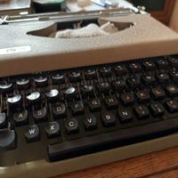 Macchina da Scrivere Portatile Vintage ANTARES