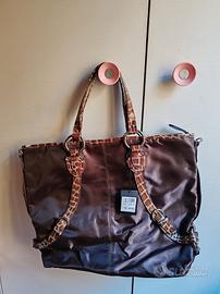 Borsa squamata marrone 