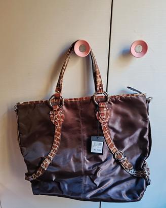Borsa squamata marrone 