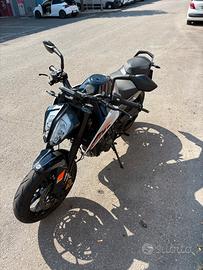 KTM duke 790 - marzo 2023