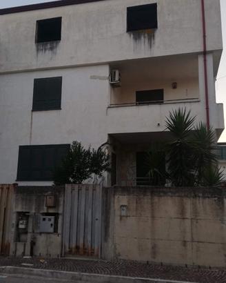 Casa indipendente orta di atella