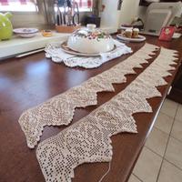 n.2 strisce realizzate ad uncinetto a filet