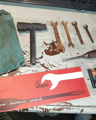 kit attrezzi busta chiavi cacciavite buoni assiste
