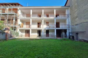 CASA SEMINDIPENDENTE A PEROSA CANAVESE