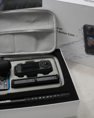 Insta 360 X5+accessori Essential Bundle Come Nuova