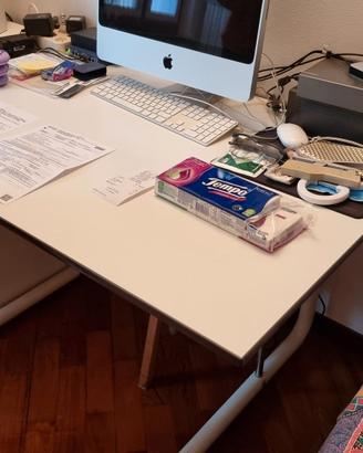 Tavolo rialzabile con cassettiera da ufficio