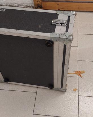 FLIGHT CASE 