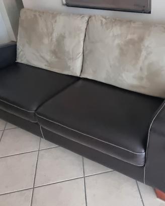 Divano in pelle 