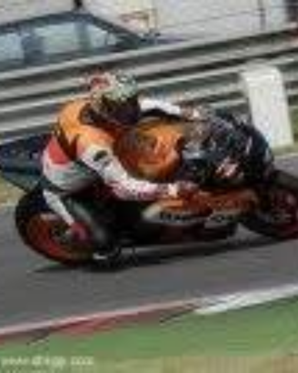 Honda CBR 1000 RR pronta pista