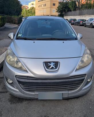 Peugeot 207 grigia a GPL