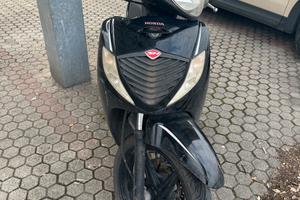 Honda sh 150i sport
