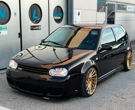 Volkswagen Golf R32 DA EXPO
